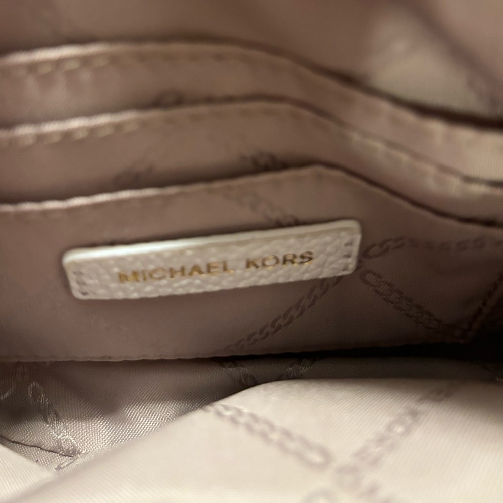 Michael Kors Double Zipper Crossbody Small Bag. - Picture 4 of 6